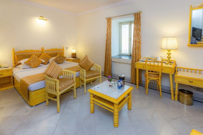 Garden Hotel
