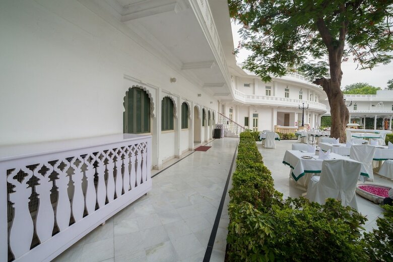 Garden Hotel