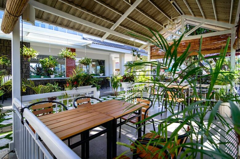 Robins Villa