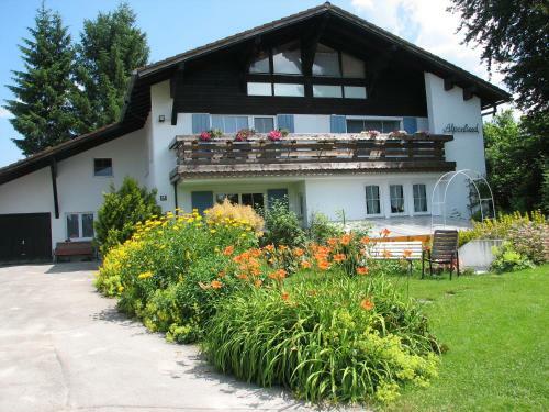 Hostal G�stehaus Alpenland