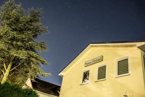 Hostal Pension Gl�ckstadt