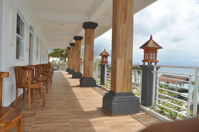 Hotel Cemara's Beach Homestay