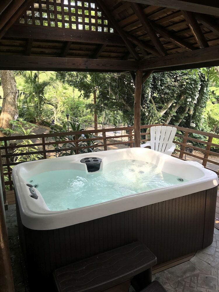 Posada Hale Maluhia Country Inn