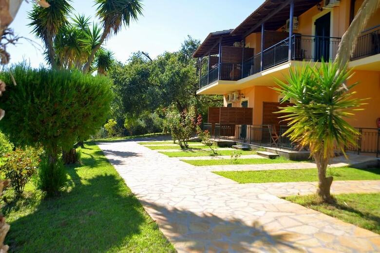 Alexandros Apartments