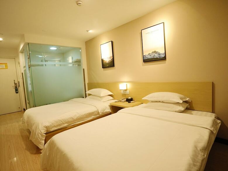 Changshu Weijing Hotel