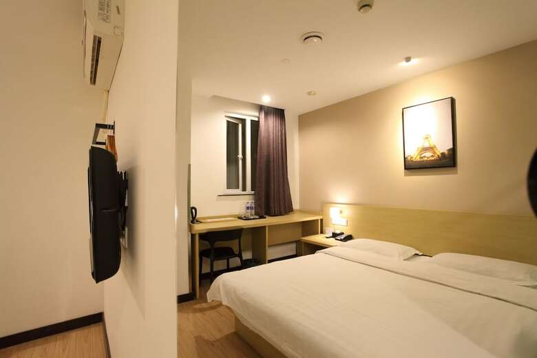 Changshu Weijing Hotel
