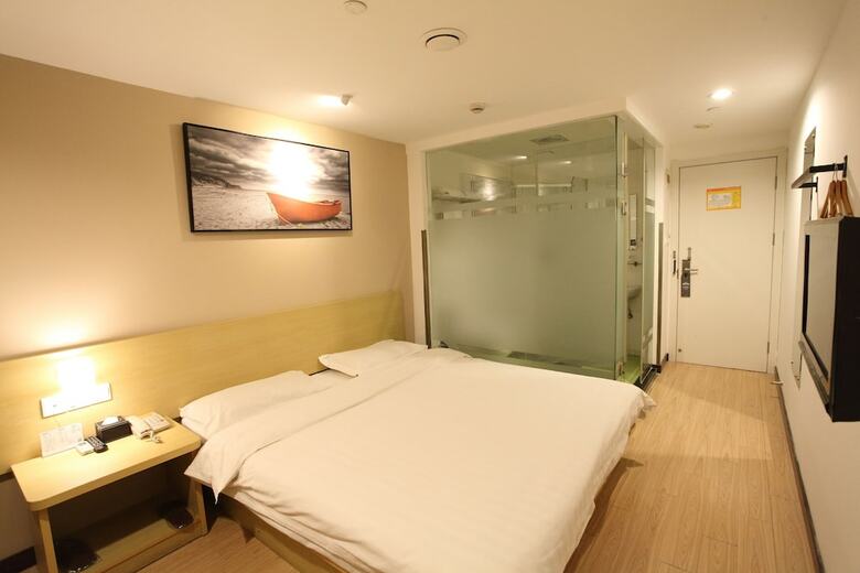 Changshu Weijing Hotel