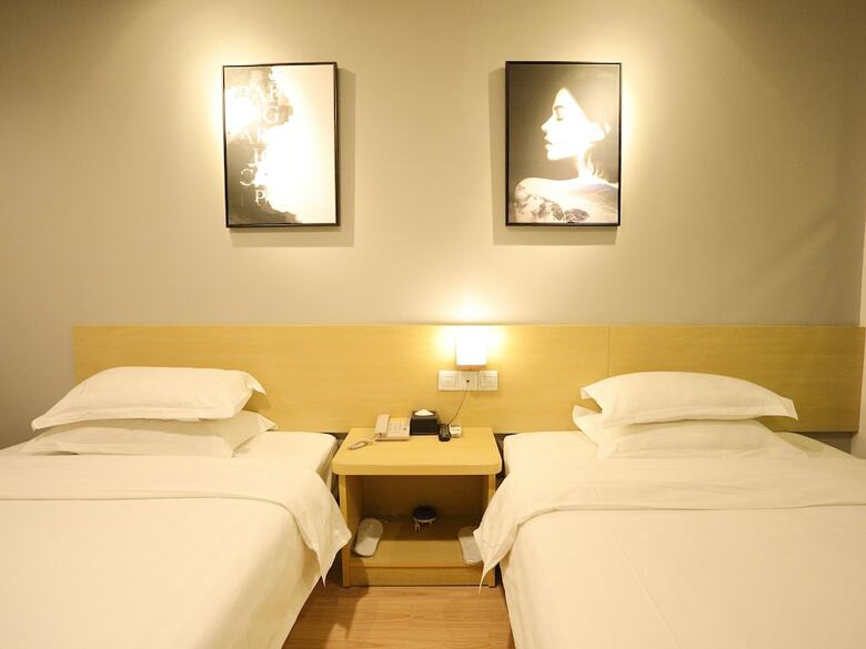 Changshu Weijing Hotel