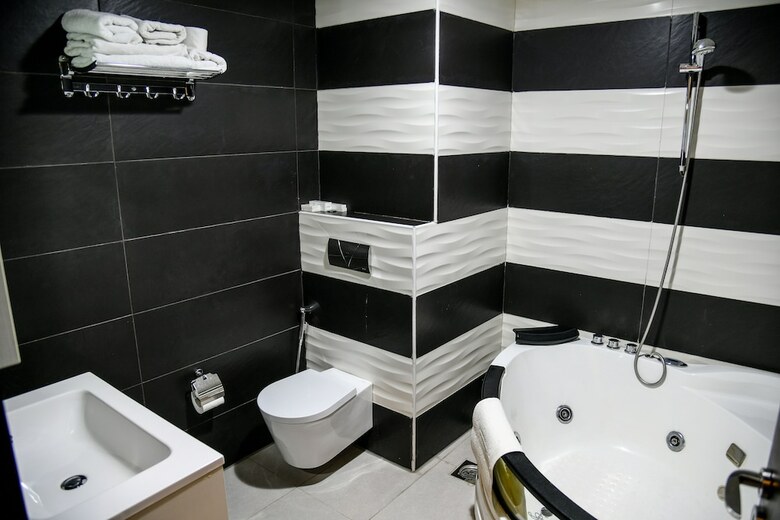 Serail Hotel & Lodging