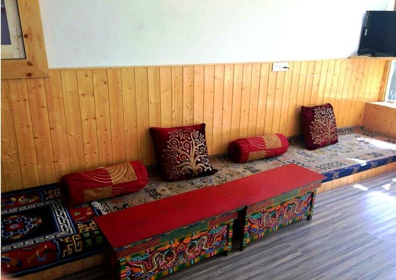 Hotel Tih A O Guest House & Home Stay