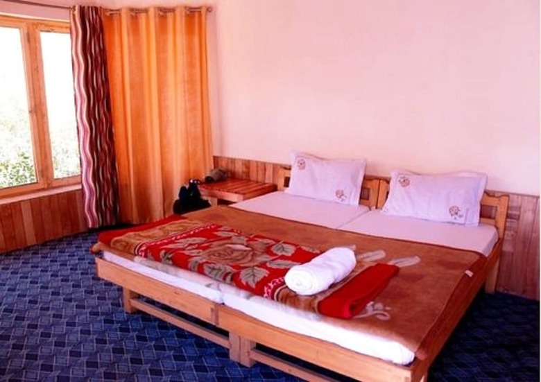 Hotel Tih A O Guest House & Home Stay