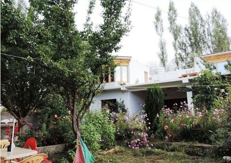 Hotel Tih A O Guest House & Home Stay