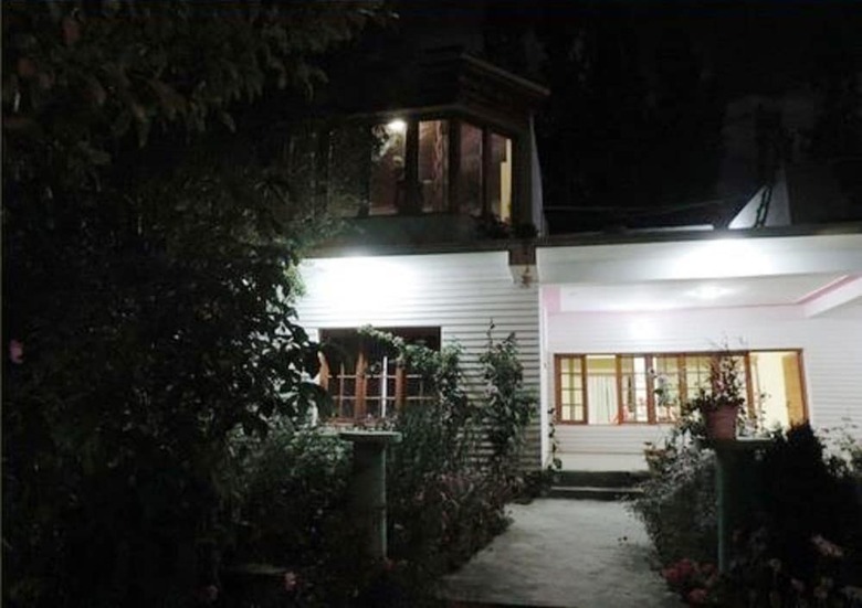 Hotel Tih A O Guest House & Home Stay