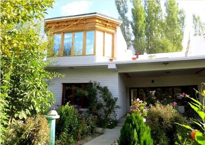 Hotel Tih A O Guest House & Home Stay