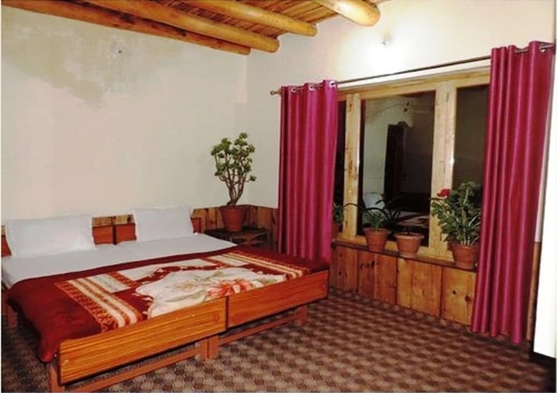 Hotel Tih A O Guest House & Home Stay