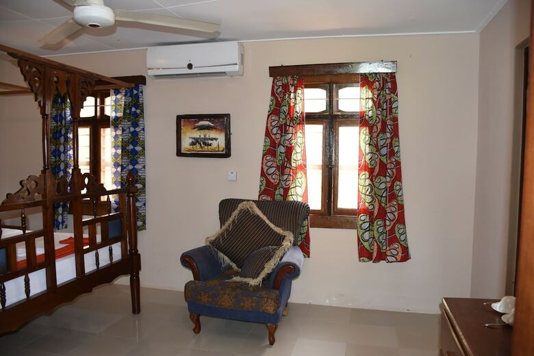 Pwani Silver Sand Beach Hotel