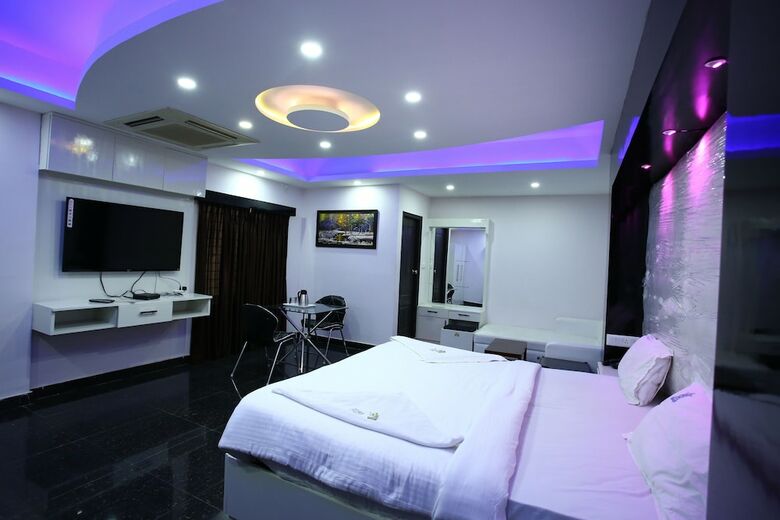 Hotel Rr International