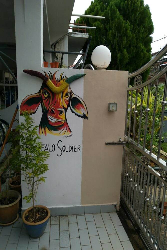Hostal Buffalo Soldier Home - Hostel
