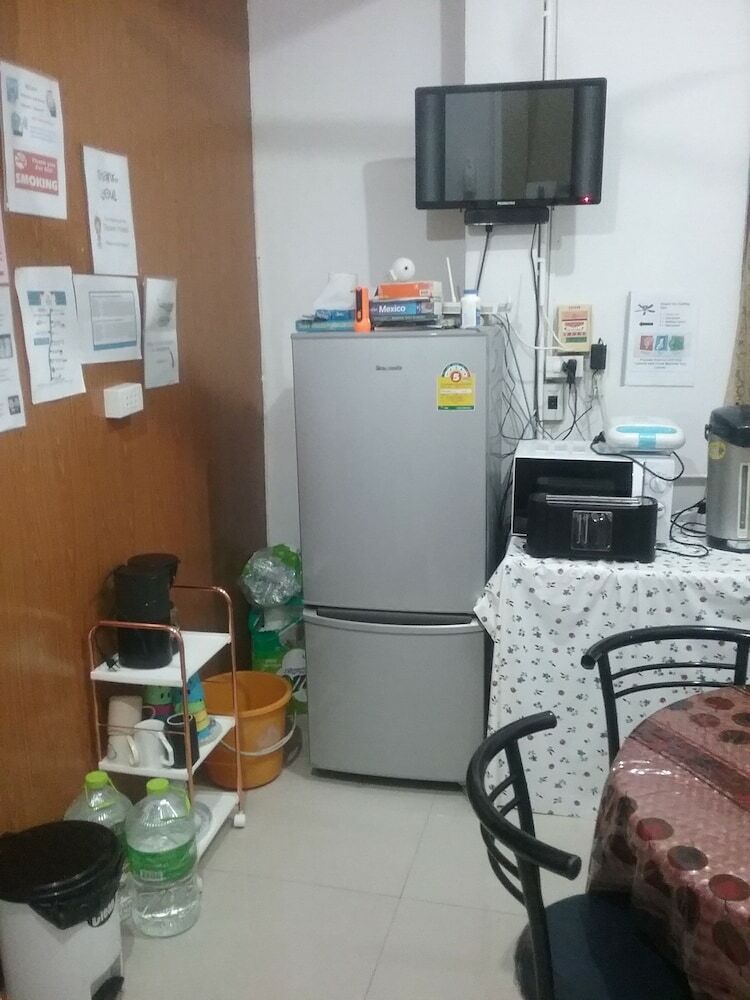 Hostal Danee Hostel