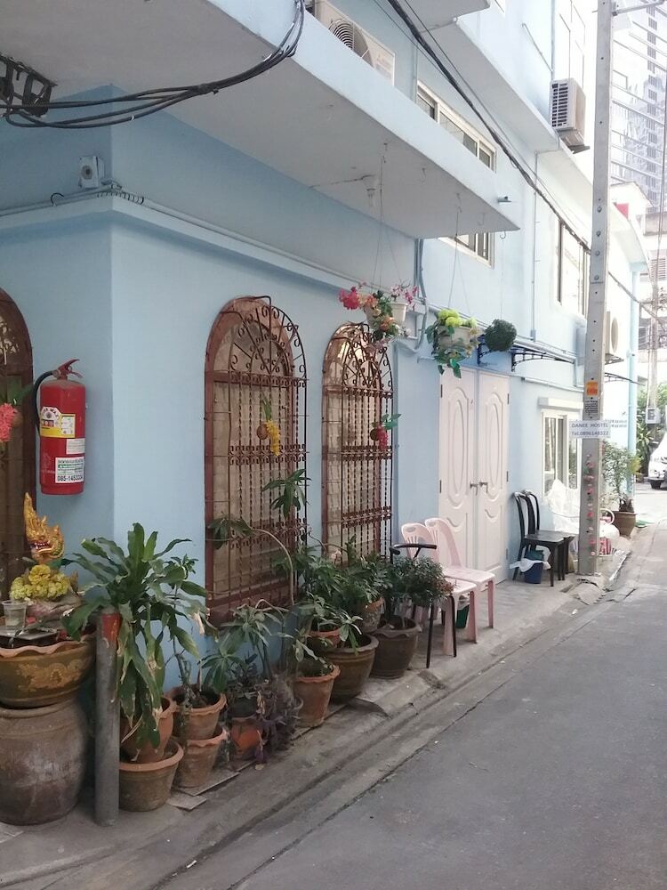 Hostal Danee Hostel