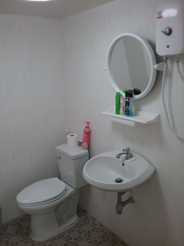 Hostal Danee Hostel