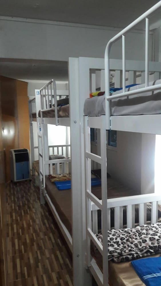 Hostal Danee Hostel