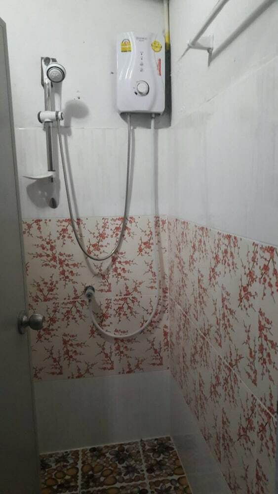 Hostal Danee Hostel