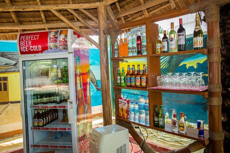 Hostal Saadani Tourist Center - Hostel