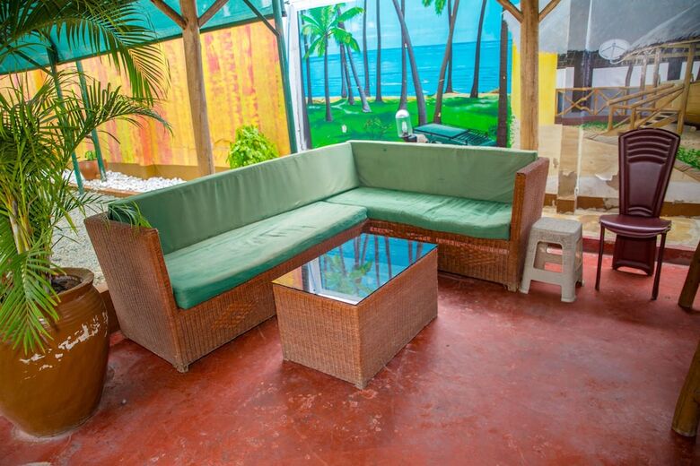Hostal Saadani Tourist Center - Hostel