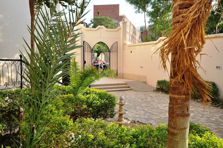 El Nakhil Hotel