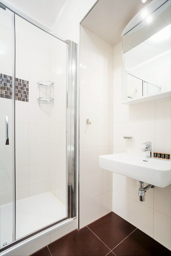 Charming Two-bedroom Apartment Next To The Emmaus Abbey