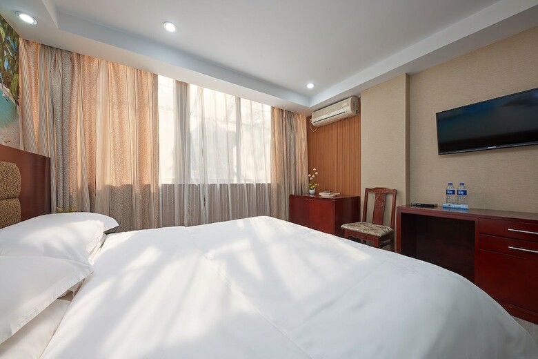 Kaiserdom Hotel China Plaza