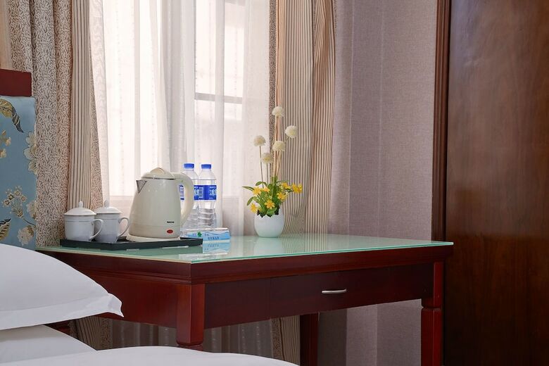 Kaiserdom Hotel China Plaza