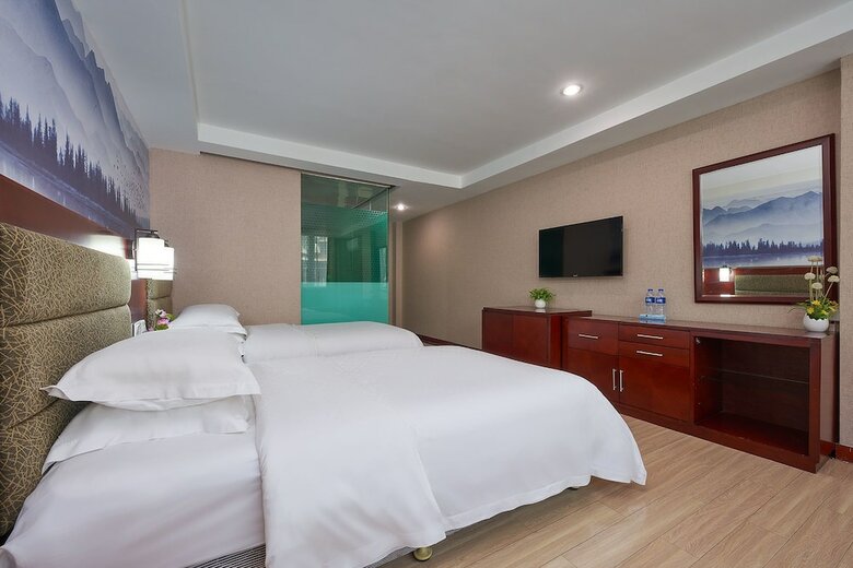 Kaiserdom Hotel China Plaza