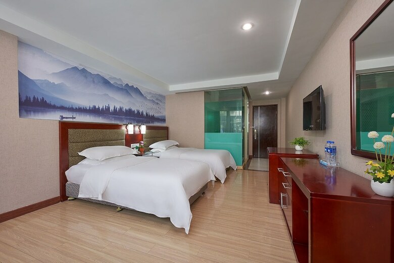Kaiserdom Hotel China Plaza