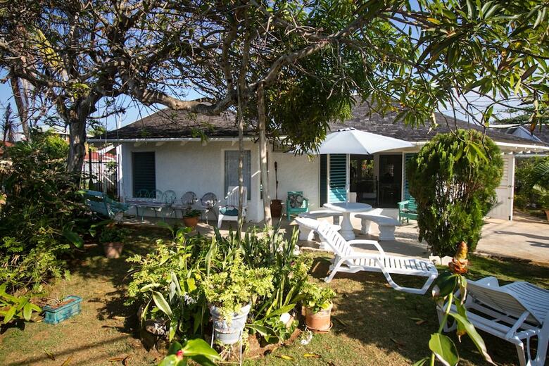 Yellow Canary Beach Villa