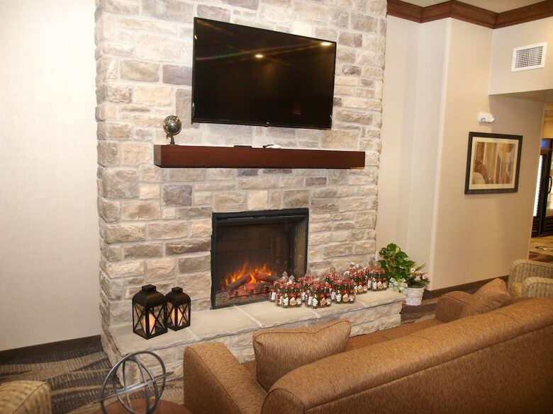 Hotel Cobblestone Inn & Suites - Vinton