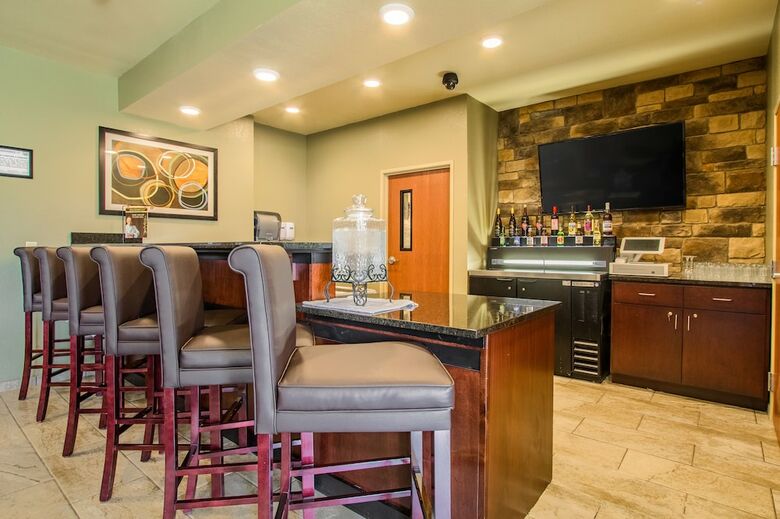 Hotel Cobblestone Inn & Suites - Vinton