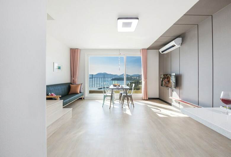 Yeosu Ggotnal Pension