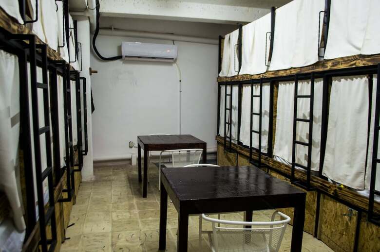Hostal La Cueva
