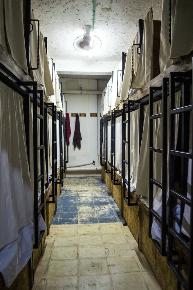 Hostal La Cueva