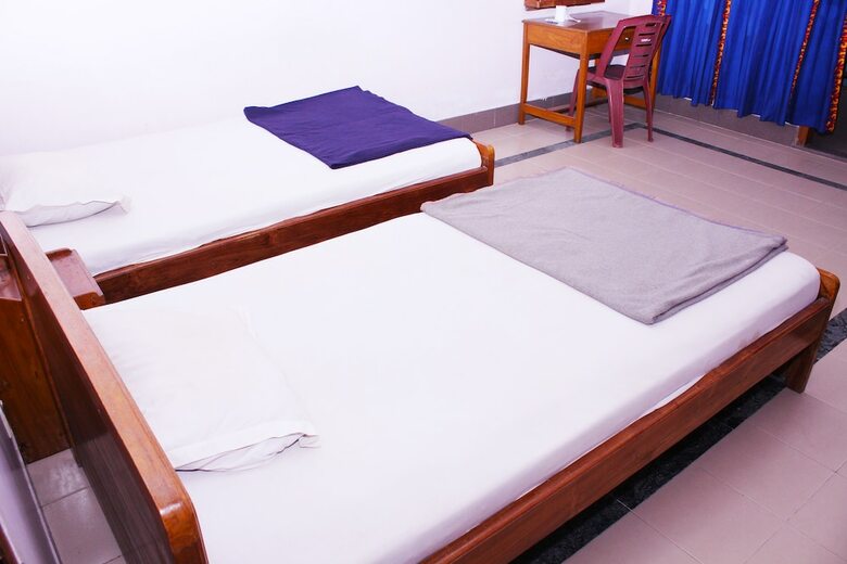 Hotel Albatross Resort