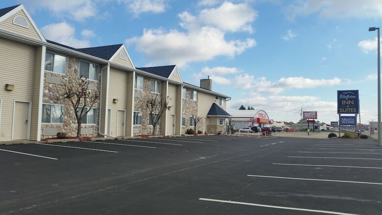 Hotel Quality Inn & Suites