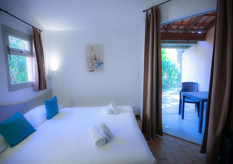 Marina Hotel Club