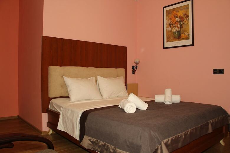 Yaffle Inn Boutique Hotel