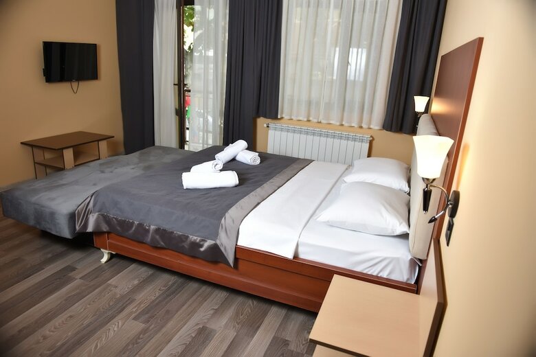 Yaffle Inn Boutique Hotel