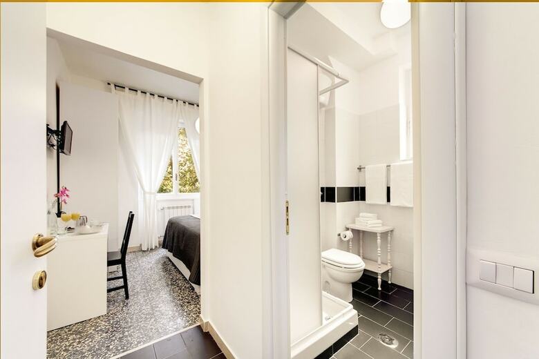 Hotel Vatican Suites Happy Holidays