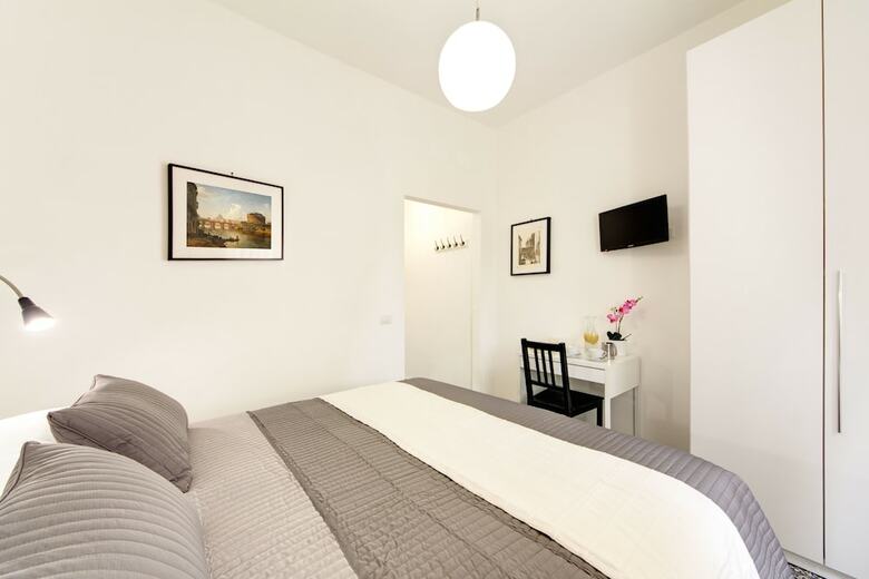 Hotel Vatican Suites Happy Holidays