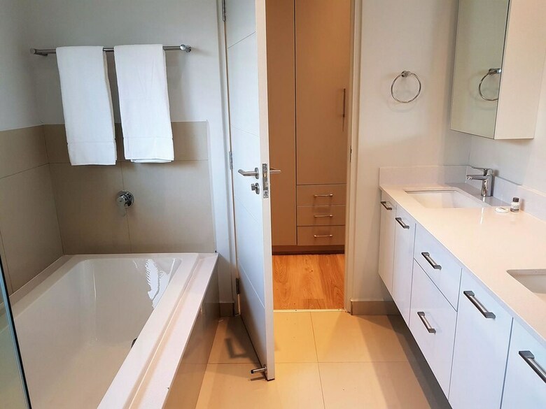 Apartamentos Sandton Executive Suites On Daisy