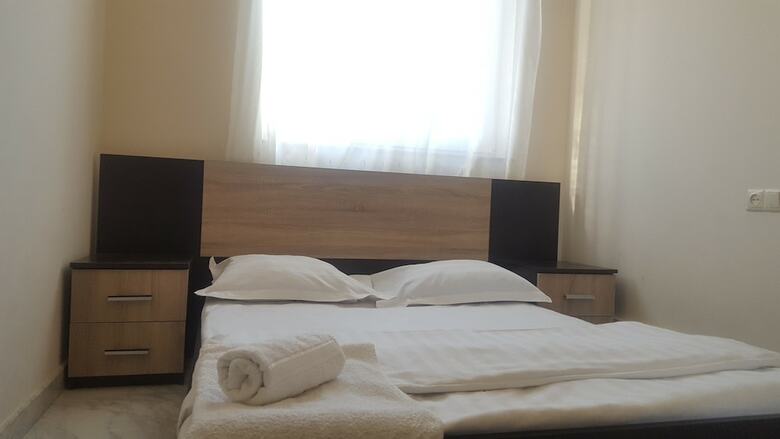 Hostal Friendship Hostel & Tours